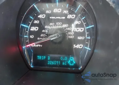 2010 Ford Taurus Sel z USA, uszkodzony, nr VIN 1FAHP2EW0AG147814